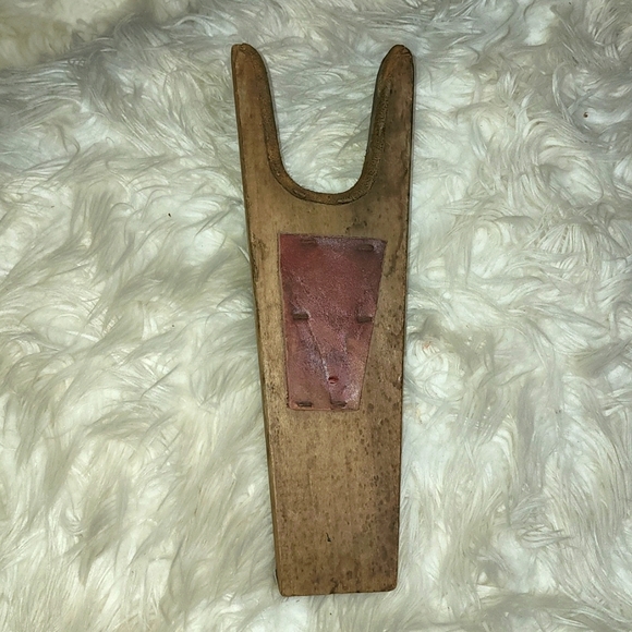 Hand made Other Vintage Wooden Primitive Hand Made Boot Horn With